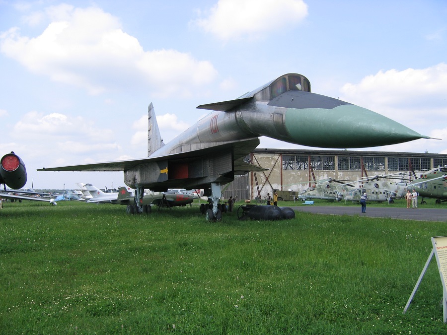 T-4, el bombardero soviético que pudo convertirse en el avión más rápido del mundo