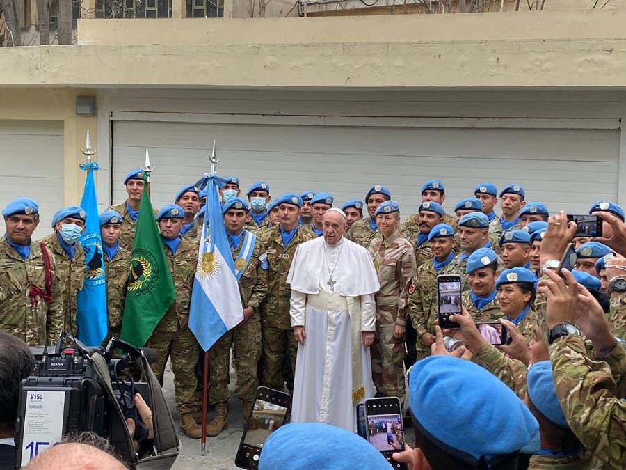 Tropas argentinas con el Papa
