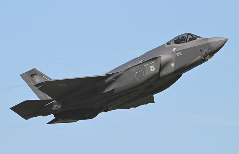 F-35b en vuelo
