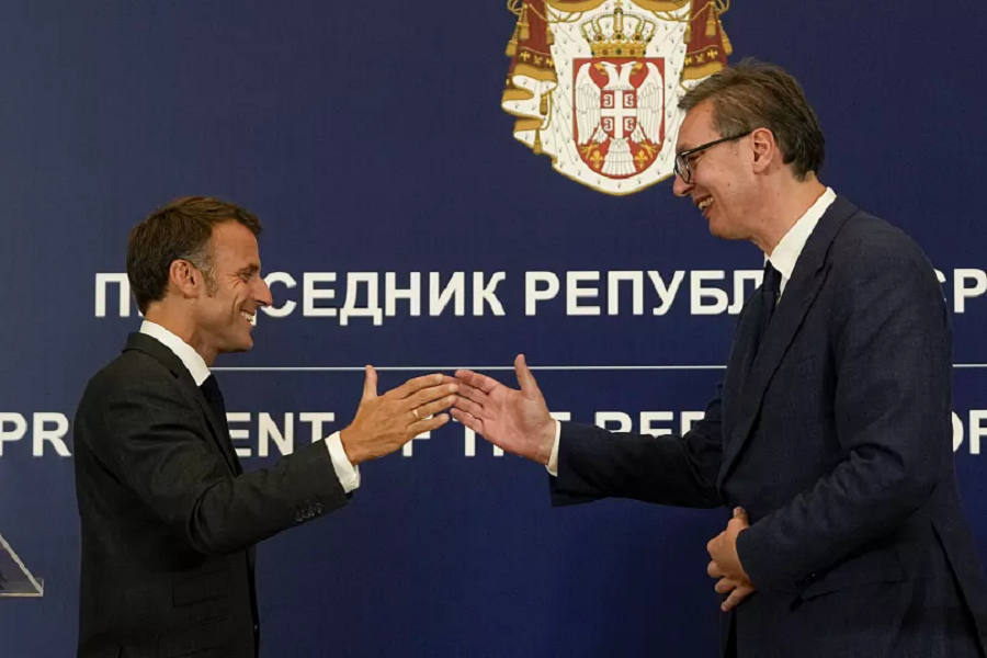 Alexander Vučić y Emmanuel Macron