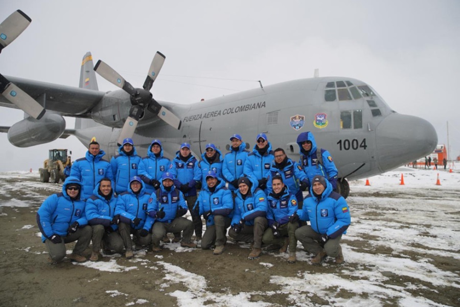 C-130 “Hércules” y su tripulación en la Antártida