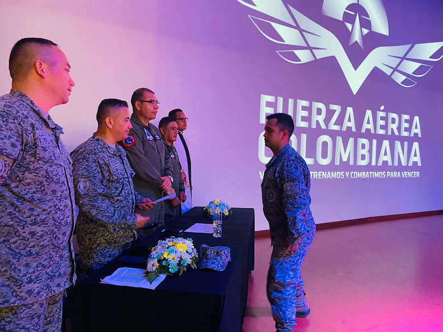 Con ceremonia militar, el Comando Aéreo de Combate No.1, resalta la labor de la especialidad de Defensa Aérea y Antimisil en su Aniversario No. 33f
