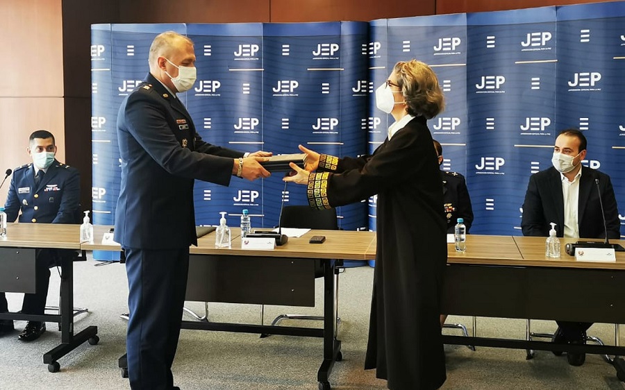 Informes para la paz fueron entregados a la JEP por su Fuerza Aérea Colombiana