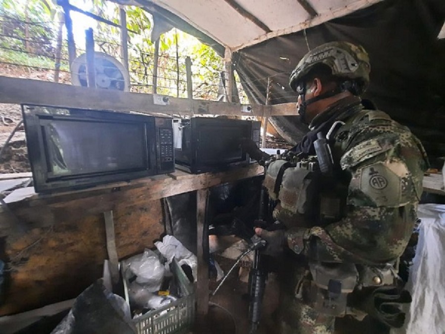 En medio de riesgosa operación, Ejército Nacional incautó cerca de cinco toneladas de clorhidrato de cocaína